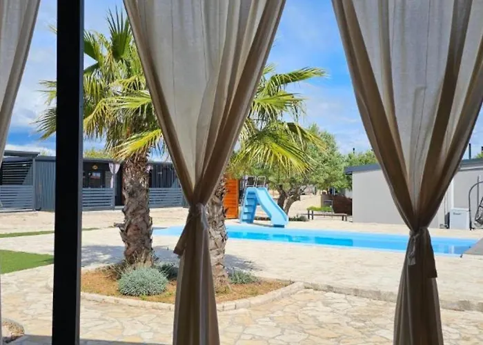 Sak Mobile Homes * ピロヴァッツ