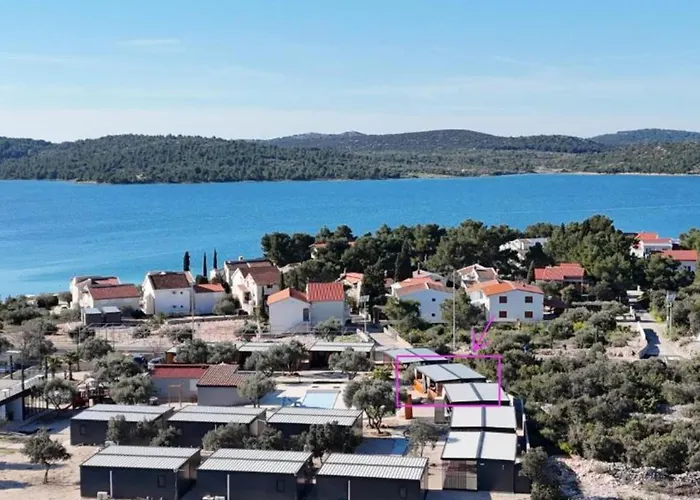 Sak Mobile Homes Tatil Evi Pirovac